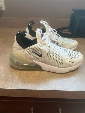 Nike women’s White and Black Air270 Athletic Sneakers